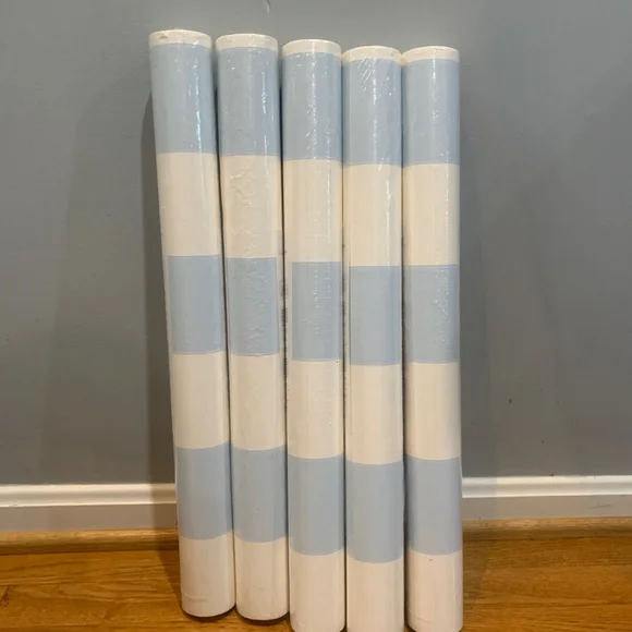5 York Wallcoverings Blue and White